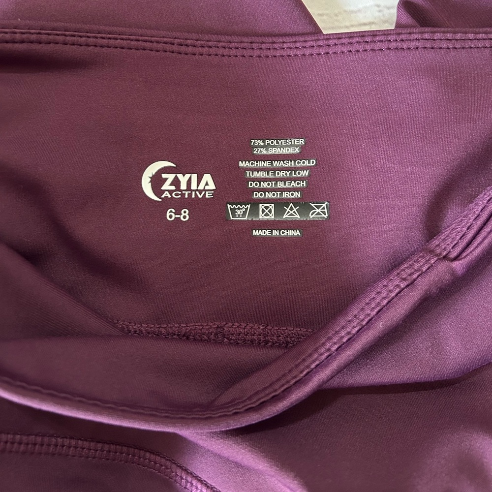 Zyia Active Cropped Light & Tight Leggings Deep Bergundy Size 6 - 8 - Picture 4 of 4